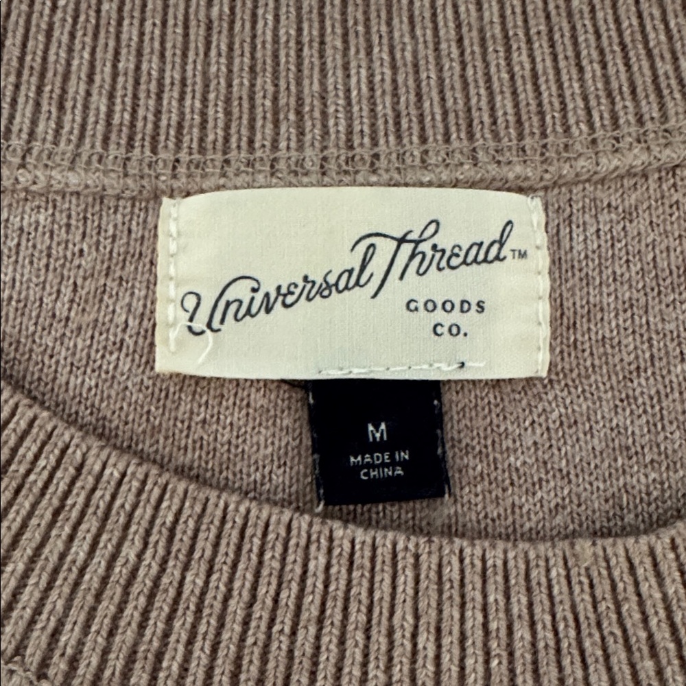 Universal Thread Women's beige Crew Neck Sweater size: M - Picture 3 of 4
